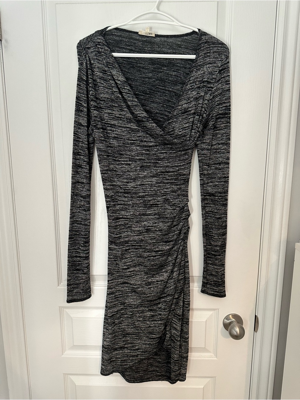 Aritzia Wilfred free wrap dress